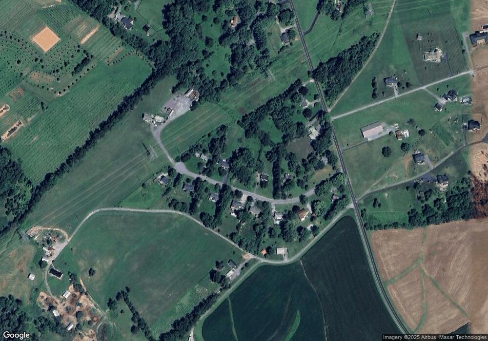 606 Sherry Dr, Sykesville, MD 21784 - photo 1