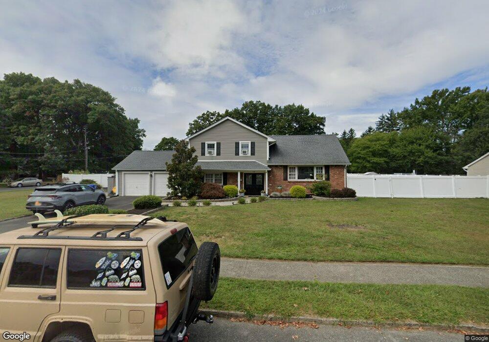 13 Tanglewood Rd, Middletown, NJ 07748 - photo 1