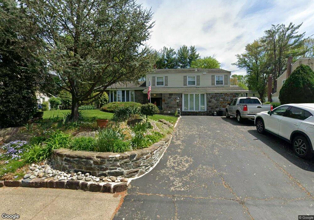 2040 Spring Mill Rd, Lafayette Hill, PA 19444 - photo 1