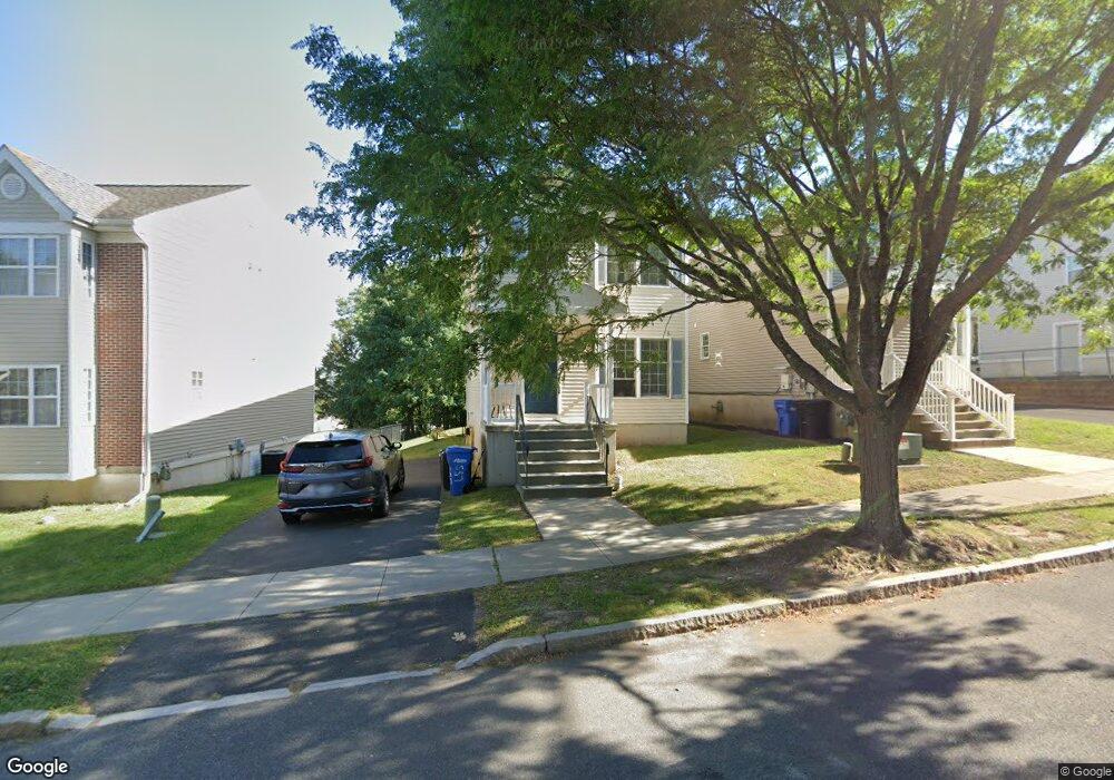 557 Lark Dr, Albany, NY 12210 - photo 1