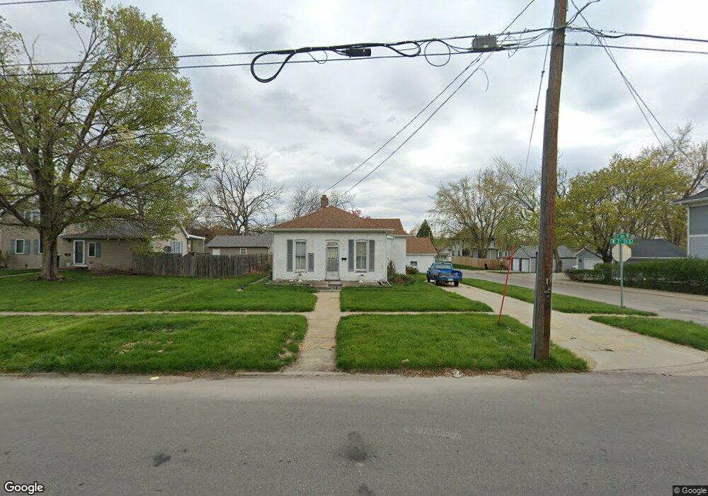 426 W 3rd St S, Newton, IA 50208 - photo 1