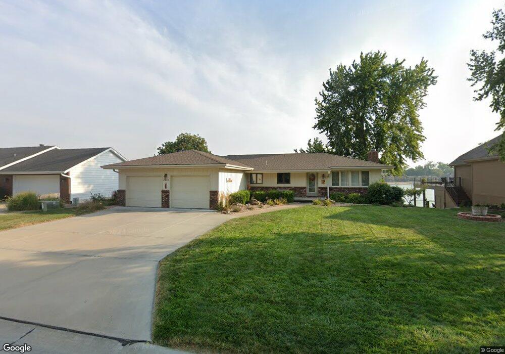 8405 Molokai Dr, Papillion, NE 68046 - photo 1