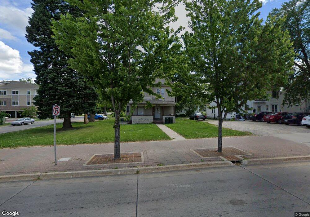 2104 College St, Cedar Falls, IA 50613 - photo 1