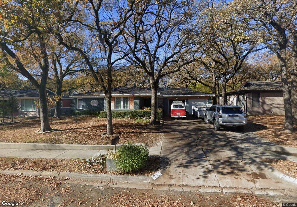 913 Glenda Dr, Bedford, TX 76022 - photo 1