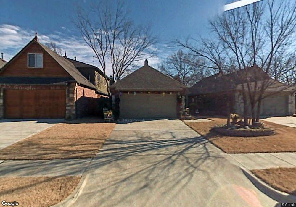 525 N Willow Place unit 1, Jenks, OK 74037 - photo 1