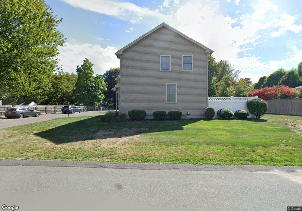 114 Maple St unit B, Easthampton, MA 01027 - photo 1