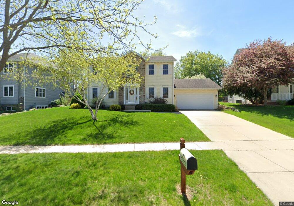 5265 Stoneman Dr, Fitchburg, WI 53711 - photo 1