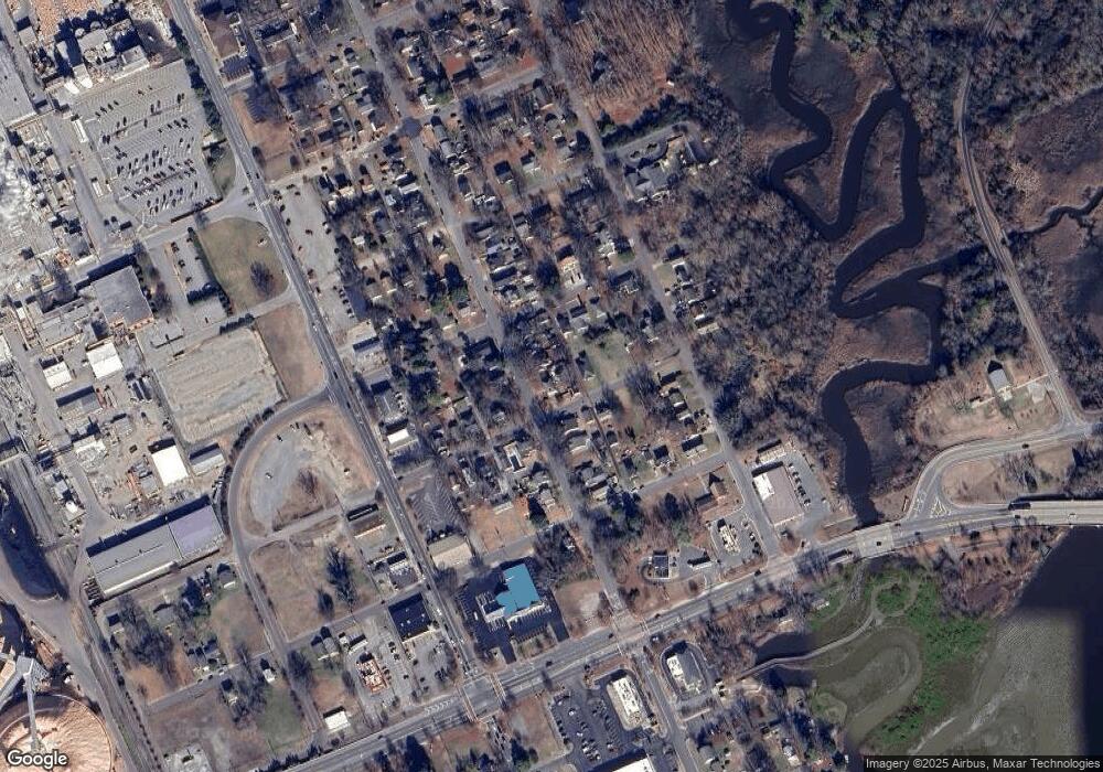 1604 Lee St, West Point, VA 23181 - photo 1