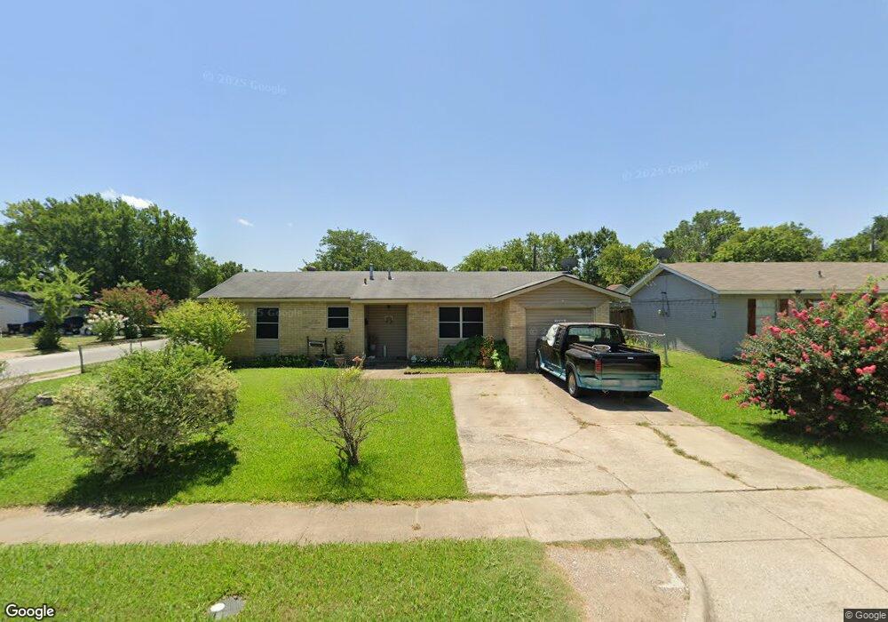 1200 Greenbrier Dr, Mesquite, TX 75149 - photo 1