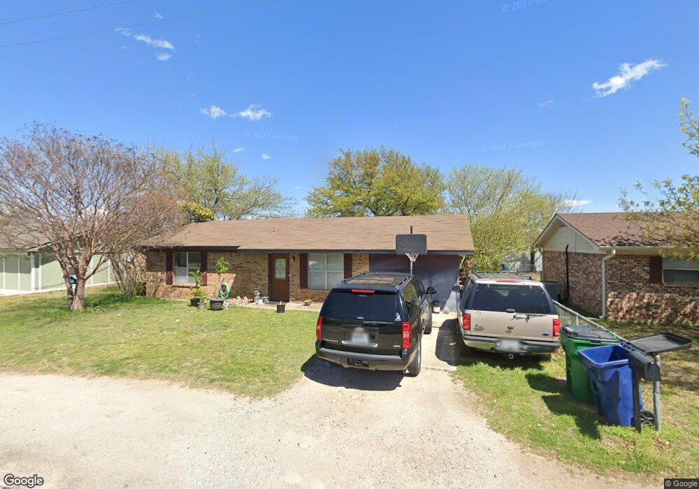 1004 N Miller St, Decatur, TX 76234 - photo 1