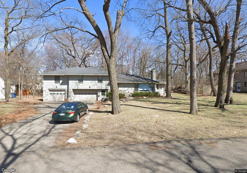 4711 Fairhills Rd E, Minnetonka, MN 55345 - photo 1