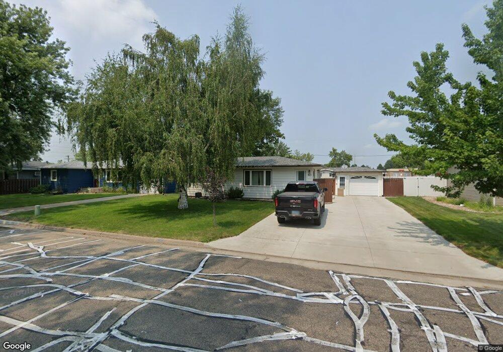 813 12th St NE, Jamestown, ND 58401 - photo 1