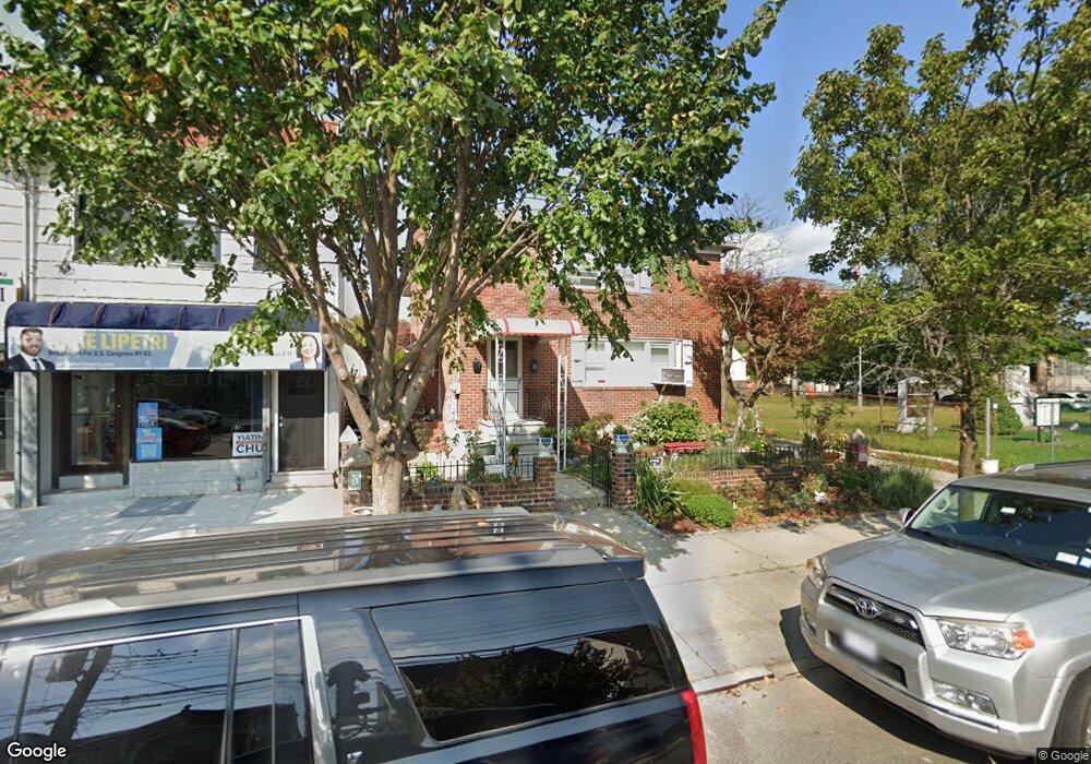 1564 149th St, Whitestone, NY 11357 - photo 1