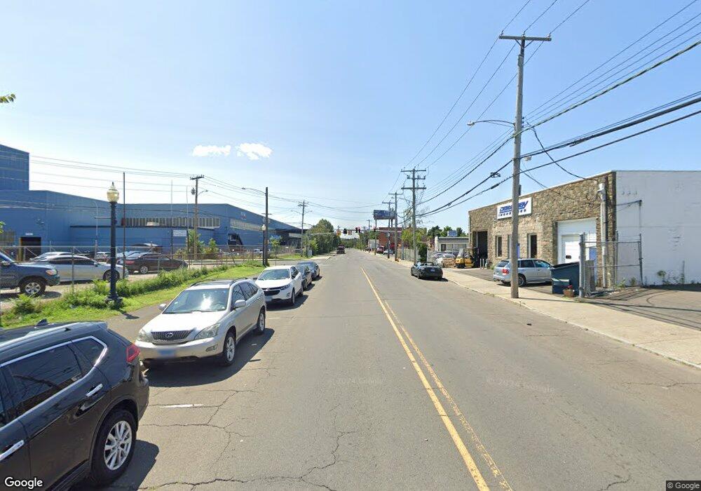 814 Housatonic Ave, Bridgeport, CT 06604 - photo 1