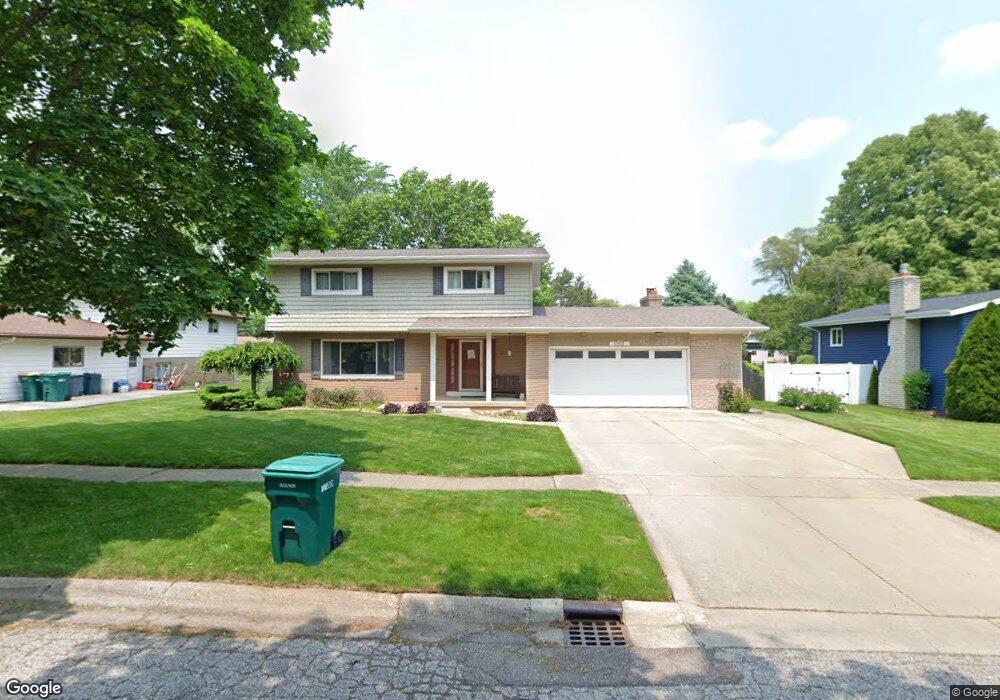 1017 Springview Dr, Flushing, MI 48433 - photo 1