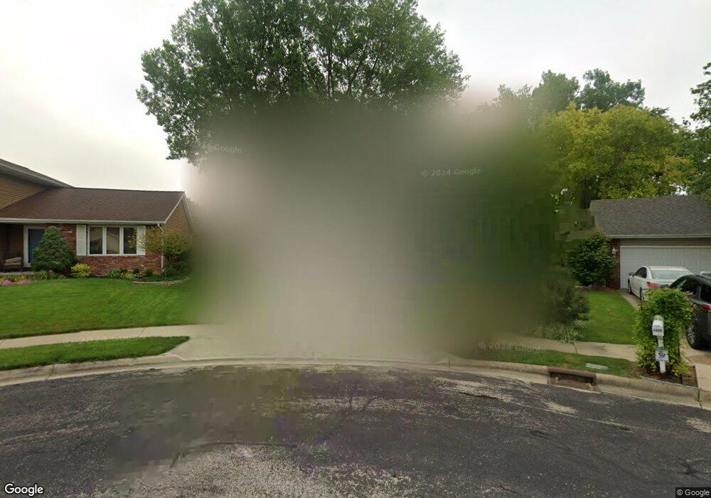 5502 N Ramblewood Ct, Peoria, IL 61615 - photo 1