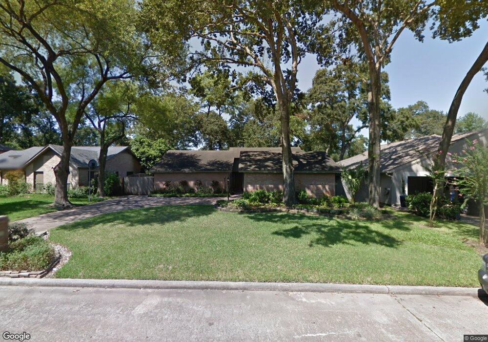 7914 Hilshire Green Dr, Houston, TX 77055 - photo 1