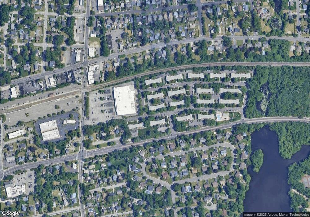 75 Finch Ln unit 2A, Islip, NY 11751 - photo 1