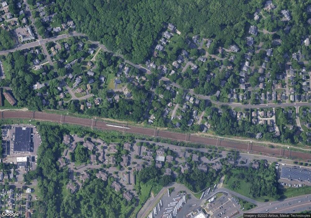 8 Catherine St, Darien, CT 06820 - photo 1