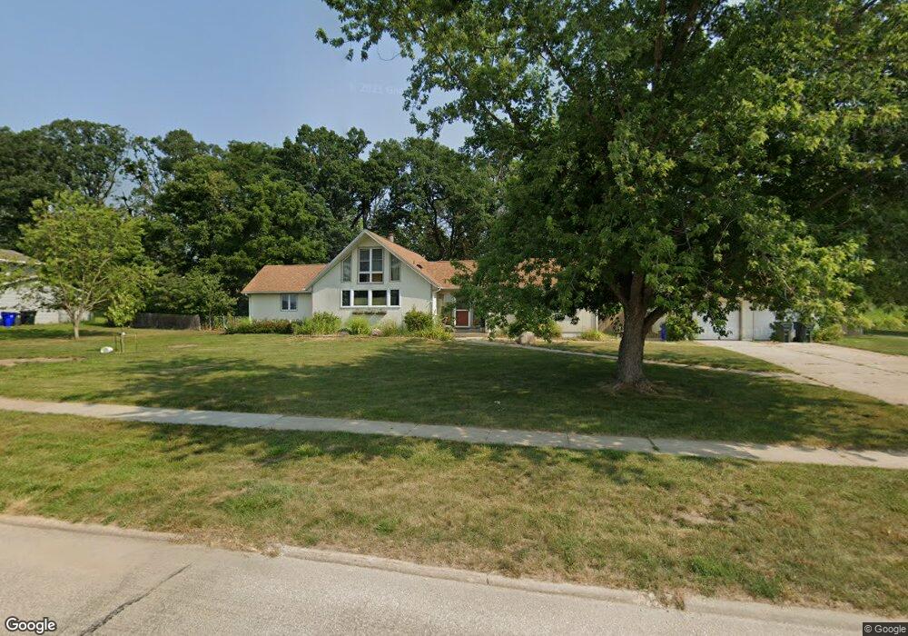 6800 Kiowa Trace NE, Cedar Rapids, IA 52411 - photo 1