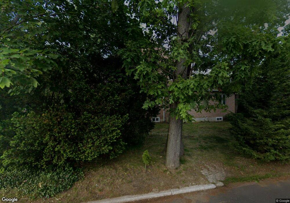 237 Steamboat Rd, Great Neck, NY 11024 - photo 1