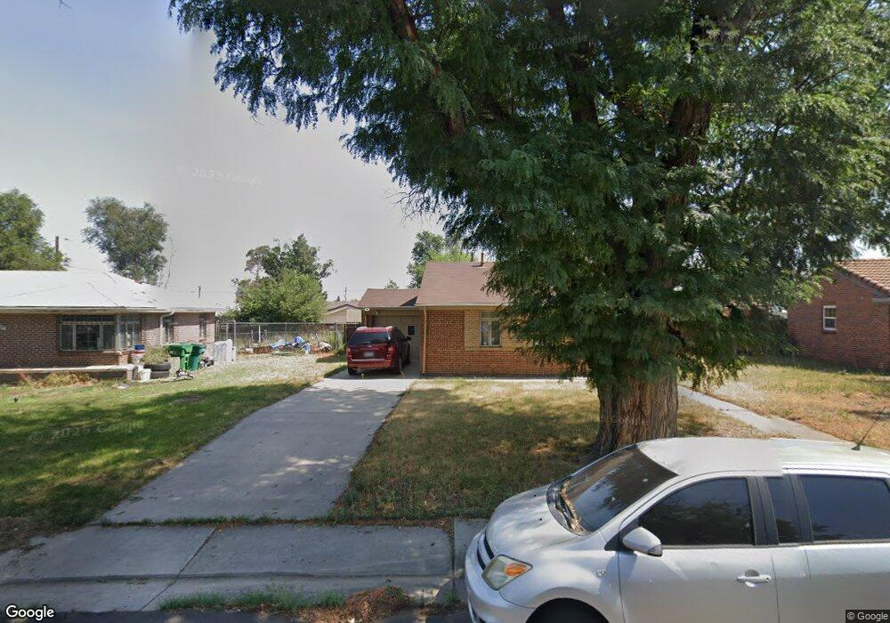 1372 Fulton St, Aurora, CO 80010 - photo 1