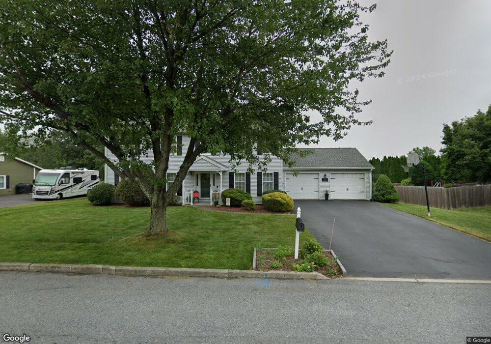 328 Crestmont St, Pen Argyl, PA 18072 - photo 1