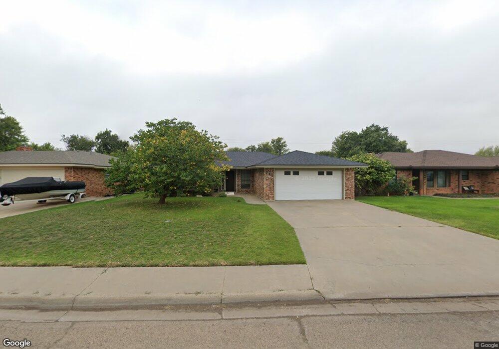 611 Pear Ave, Dumas, TX 79029 - photo 1