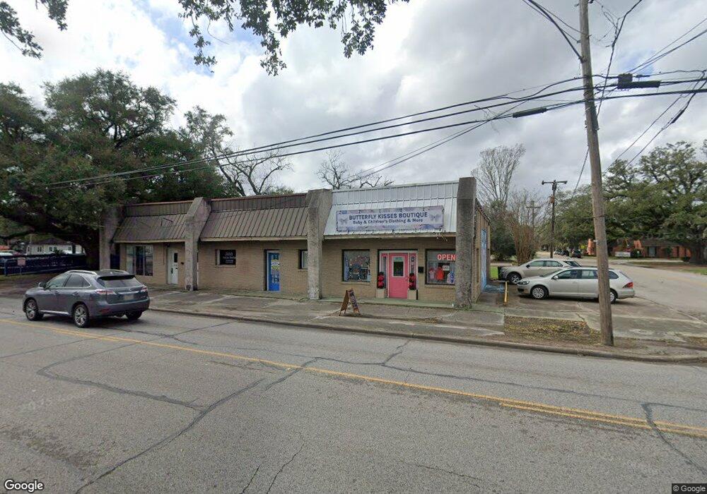 400 S Gordon St, Alvin, TX 77511 - photo 1