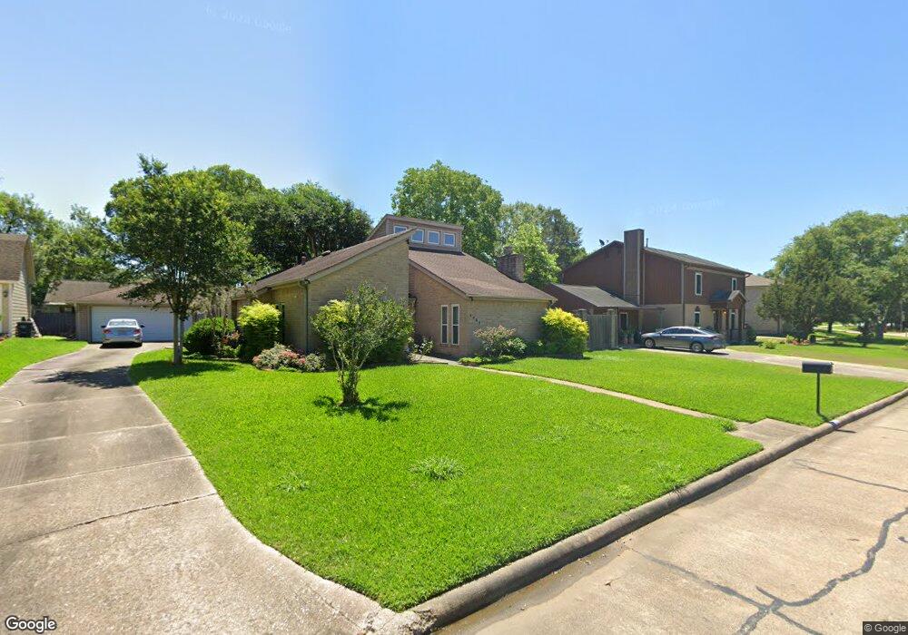 5467 Appleblossom Ln, Friendswood, TX 77546 - photo 1