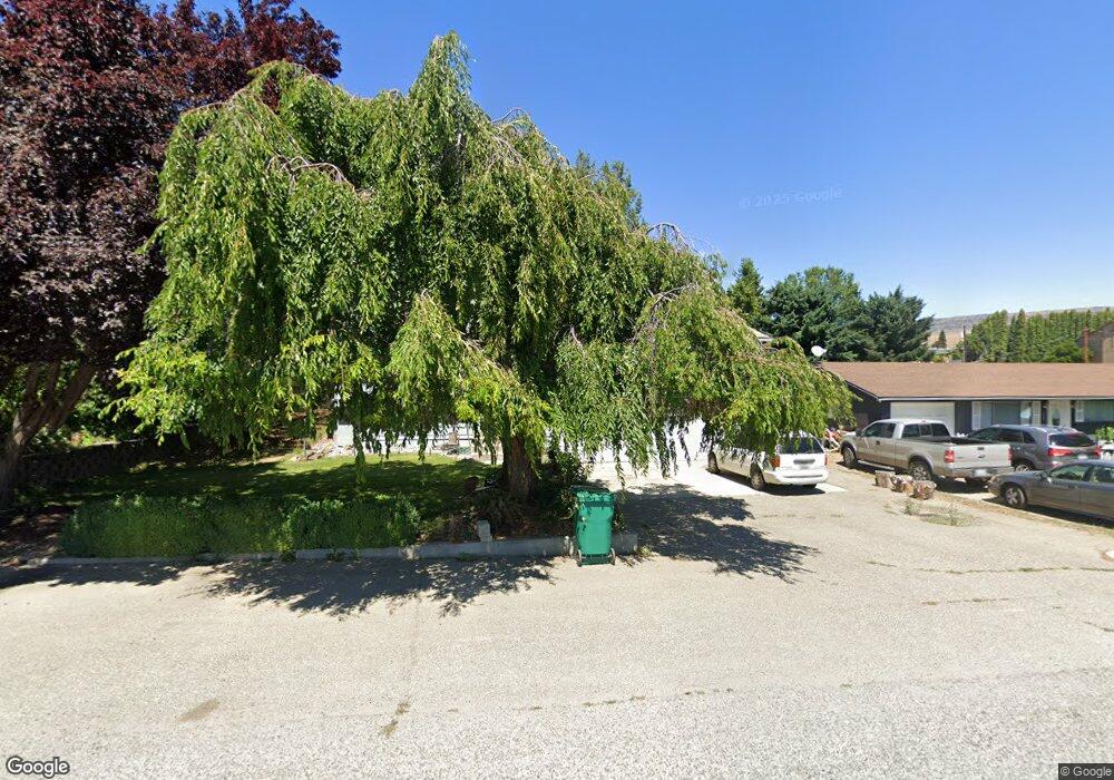 1801 3rd St NE, East Wenatchee, WA 98802 - photo 1