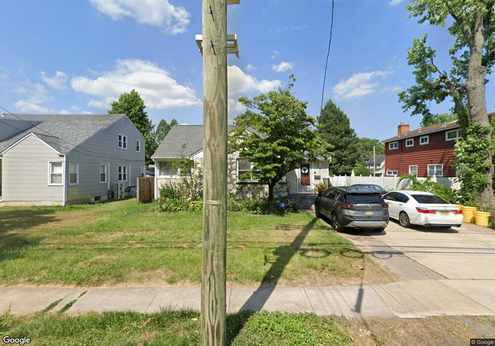 686 Parkway Ave, Ewing, NJ 08618 - photo 1