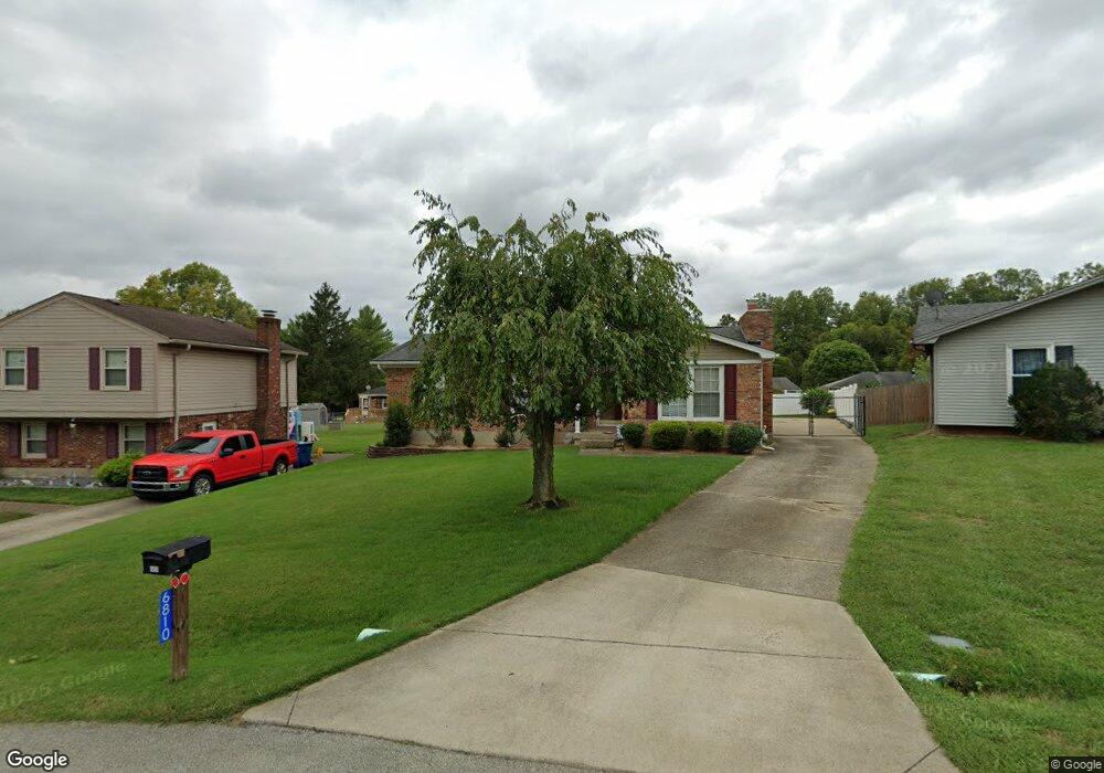6810 Creedmoor Ct, Louisville, KY 40228 - photo 1