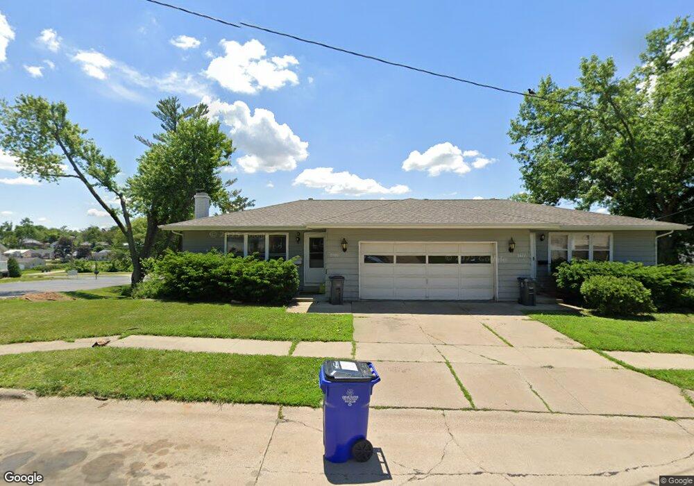 2601 Sue Ln NW, Cedar Rapids, IA 52405 - photo 1