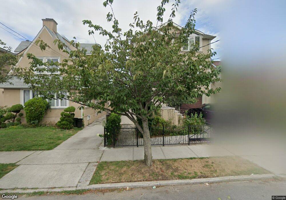 163-27 99th St, Howard Beach, NY 11414 - photo 1