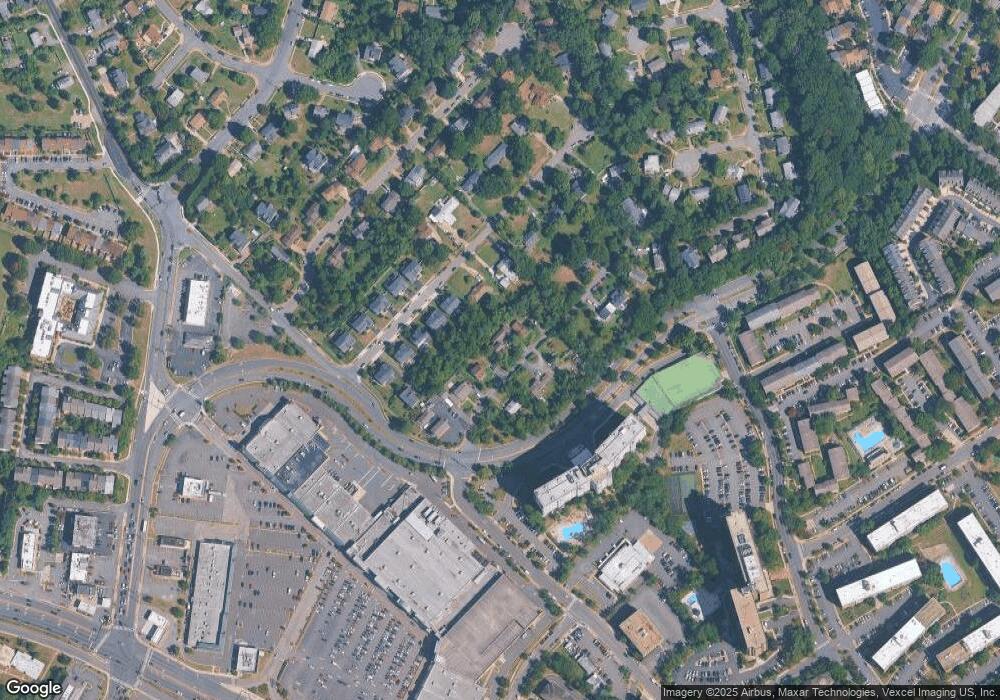 4712 Gloucester Rd, Alexandria, VA 22312 - photo 1