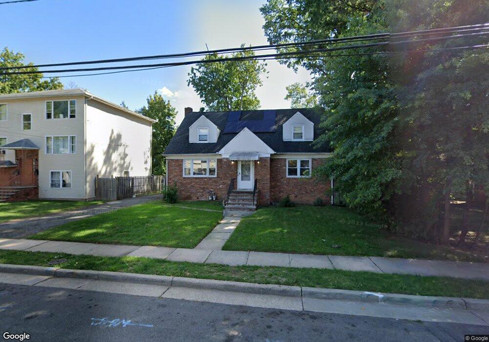 812 E Henry St, Linden, NJ 07036 - photo 1