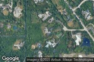 2 High Terrace Ln, Bannockburn, IL 60015