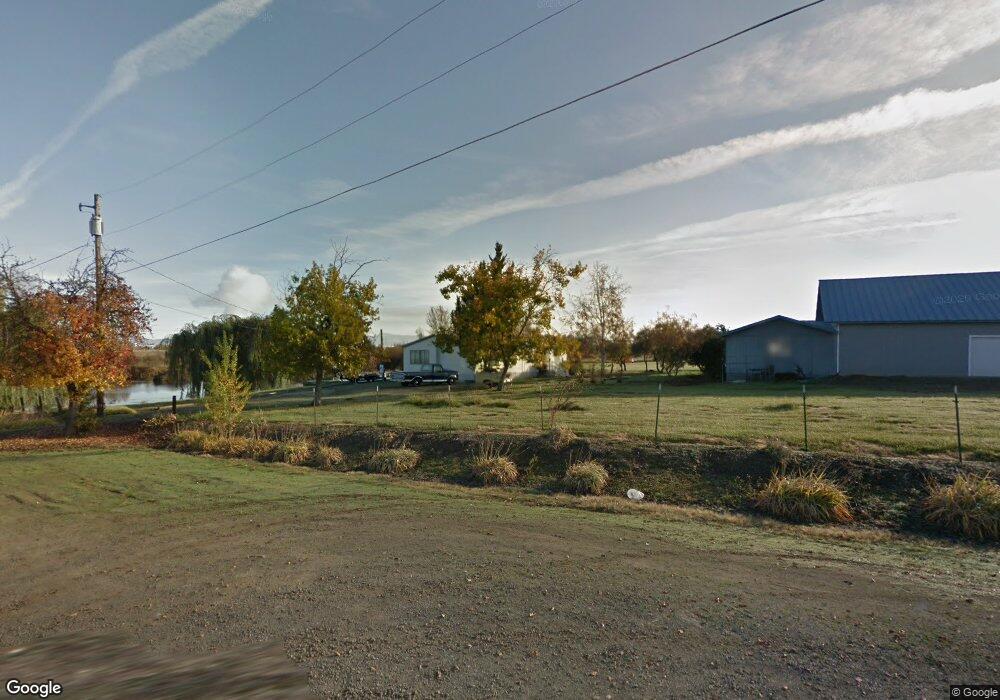 1525 E Gregory Rd, Central Point, OR 97502 - photo 1