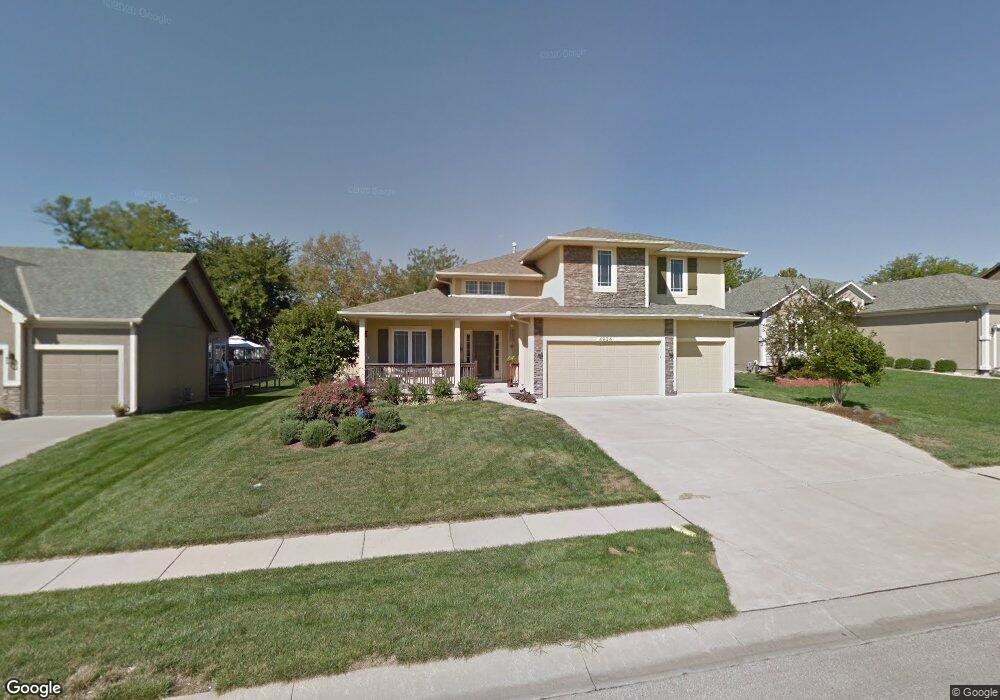 4934 Theden St, Shawnee, KS 66218 - photo 1