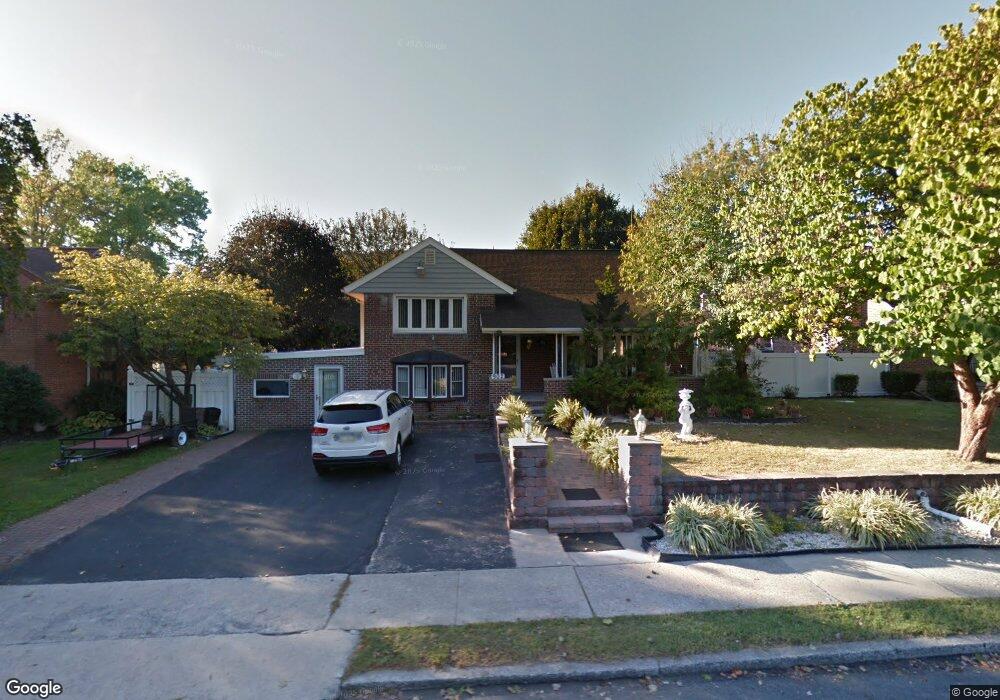 902 Penndale Ave, Reading, PA 19606 - photo 1