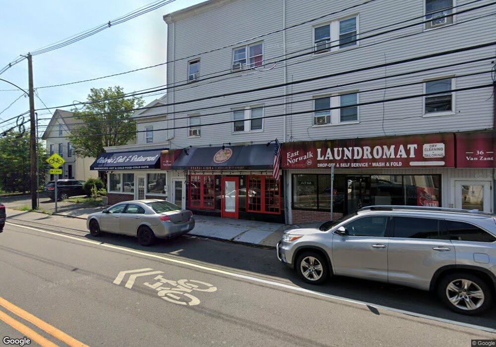 36 van Zant St unit 7, Norwalk, CT 06855 - photo 1