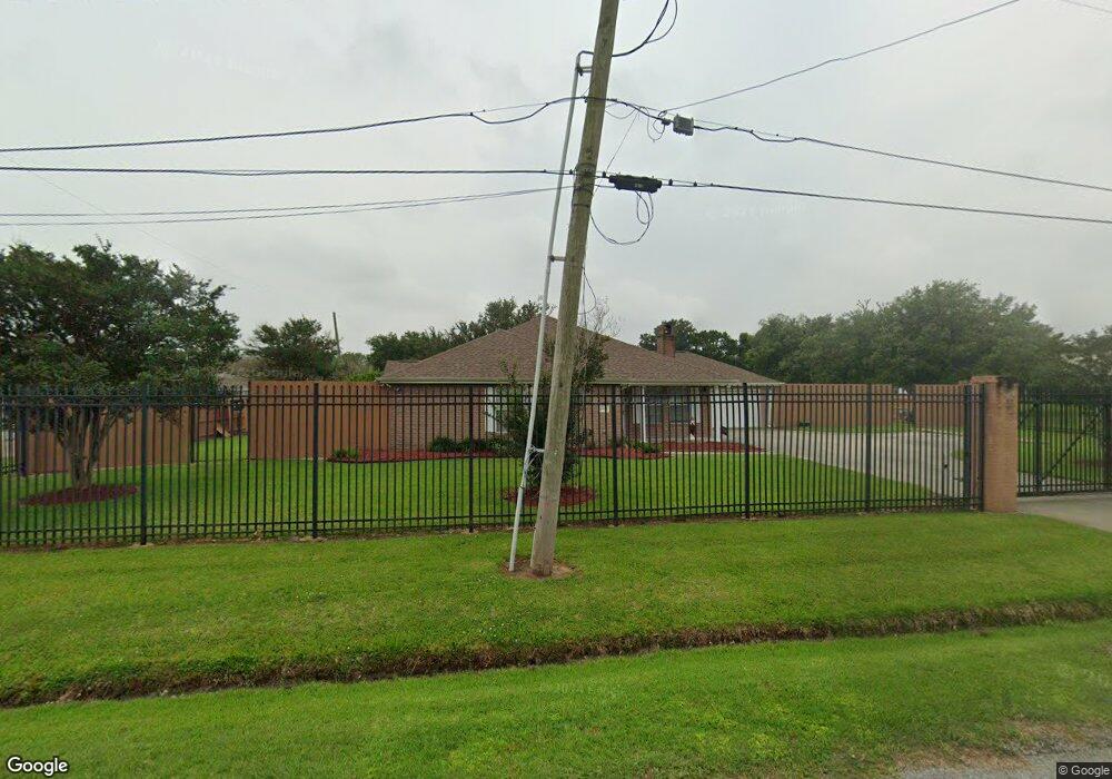 2414 2nd St, Lake Charles, LA 70601 - photo 1