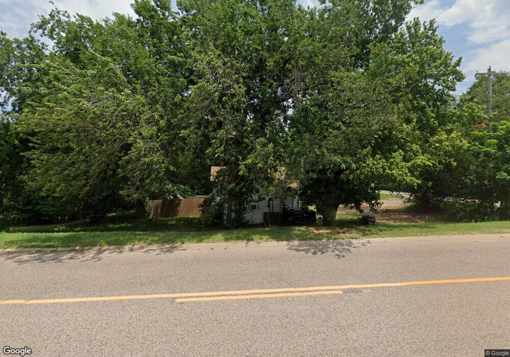 128 S 3rd St, McLoud, OK 74851 - photo 1