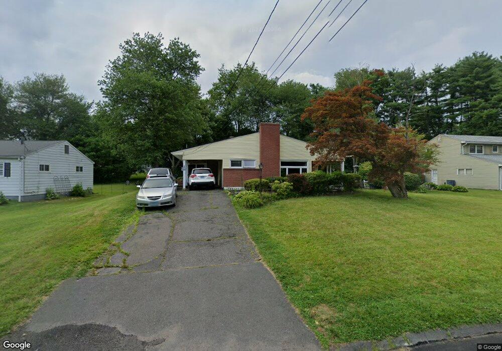 8 Clover Ln, Bloomfield, CT 06002 - photo 1