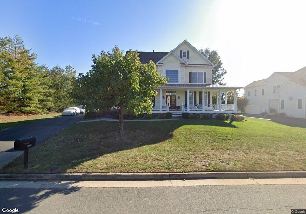 43499 Savoy Woods Ct, Chantilly, VA 20152 - photo 1