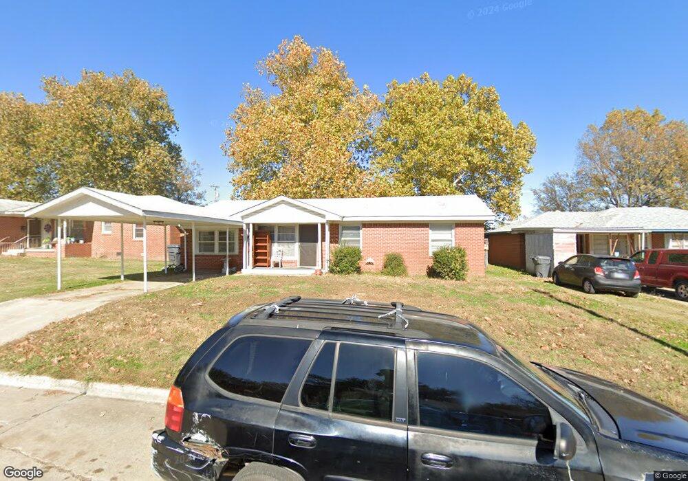 417 Locust St, Ardmore, OK 73401 - photo 1