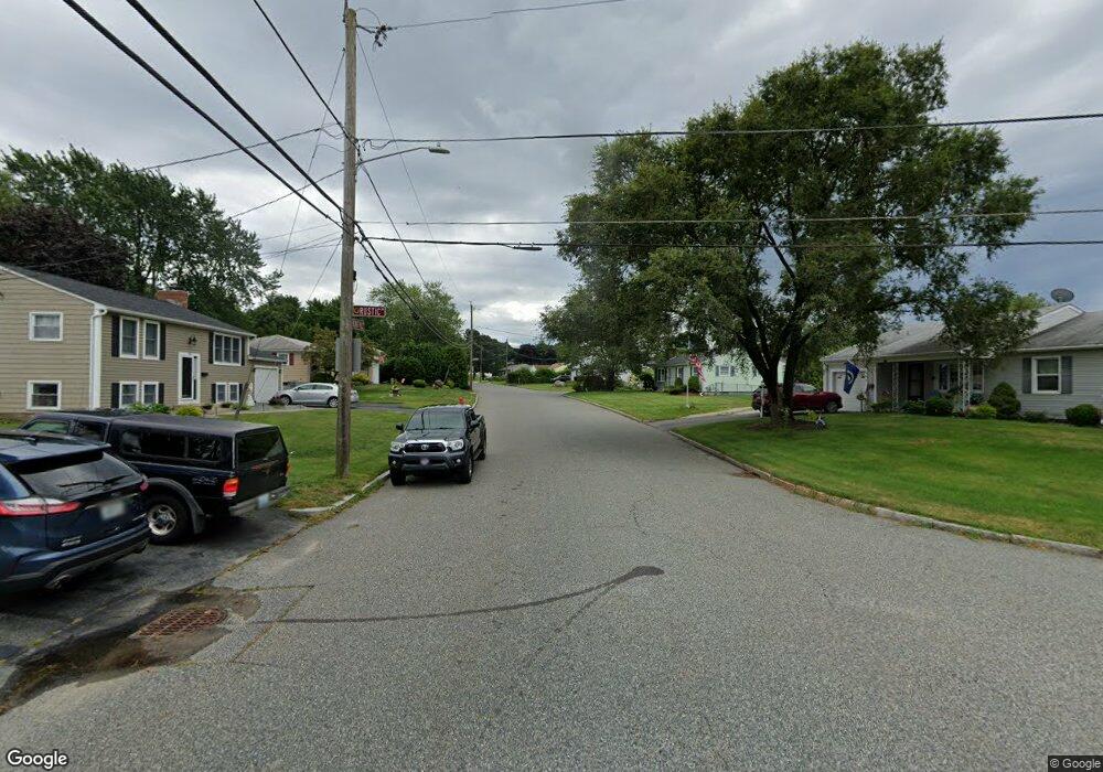 127 Walnut Hill Rd, Woonsocket, RI 02895 - photo 1