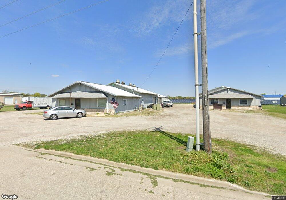 1724 Tremont St, Lincoln, IL 62656 - photo 1