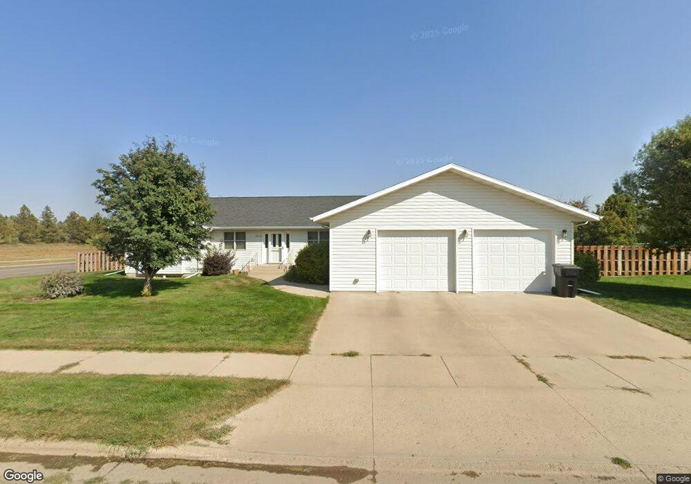 2518 13th Ave W, Williston, ND 58801 - photo 1